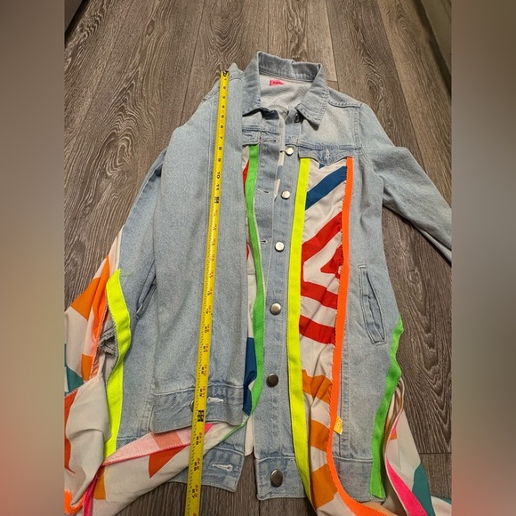 Dqmane Colorful Denim Jacket with Geometric Patterns - Picture 4 of 8